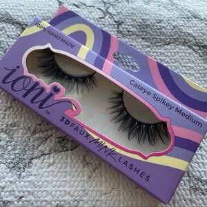 Ioni Lashes